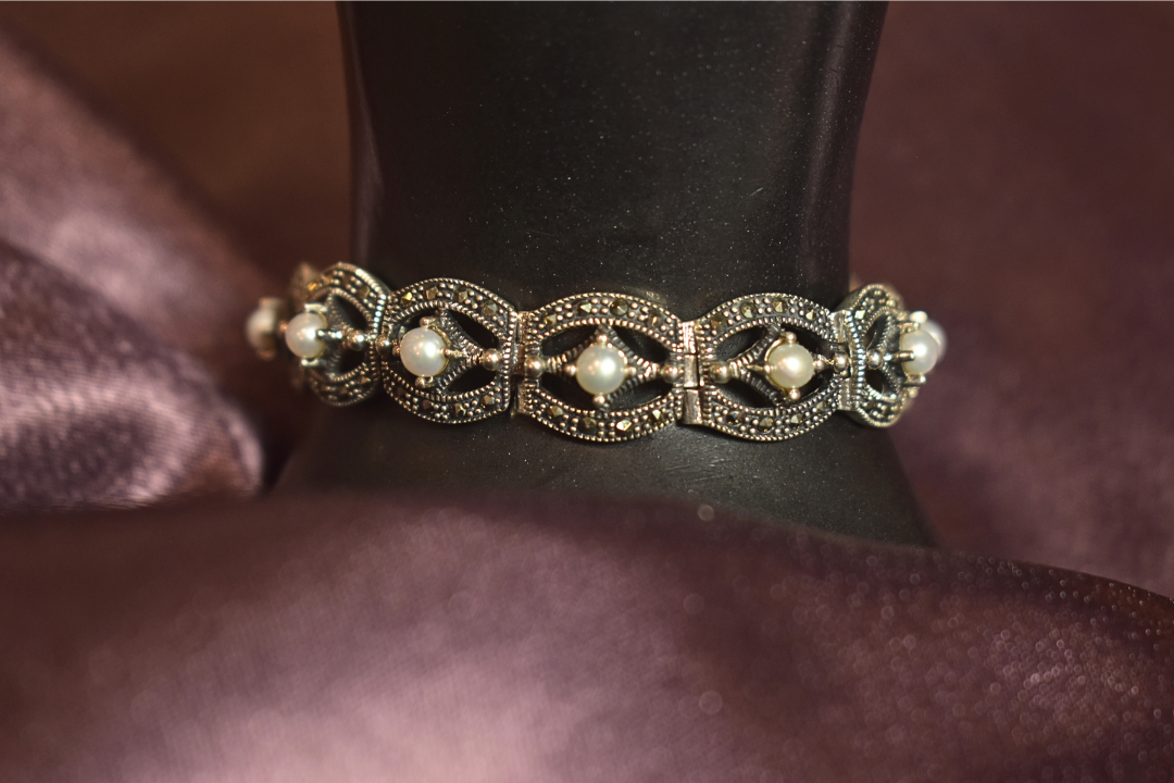 Elegant Silver Pearl Bracelet