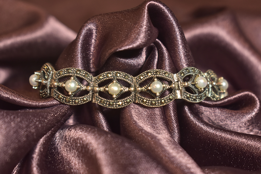 Elegant Silver Pearl Bracelet