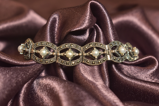 Elegant Silver Pearl Bracelet
