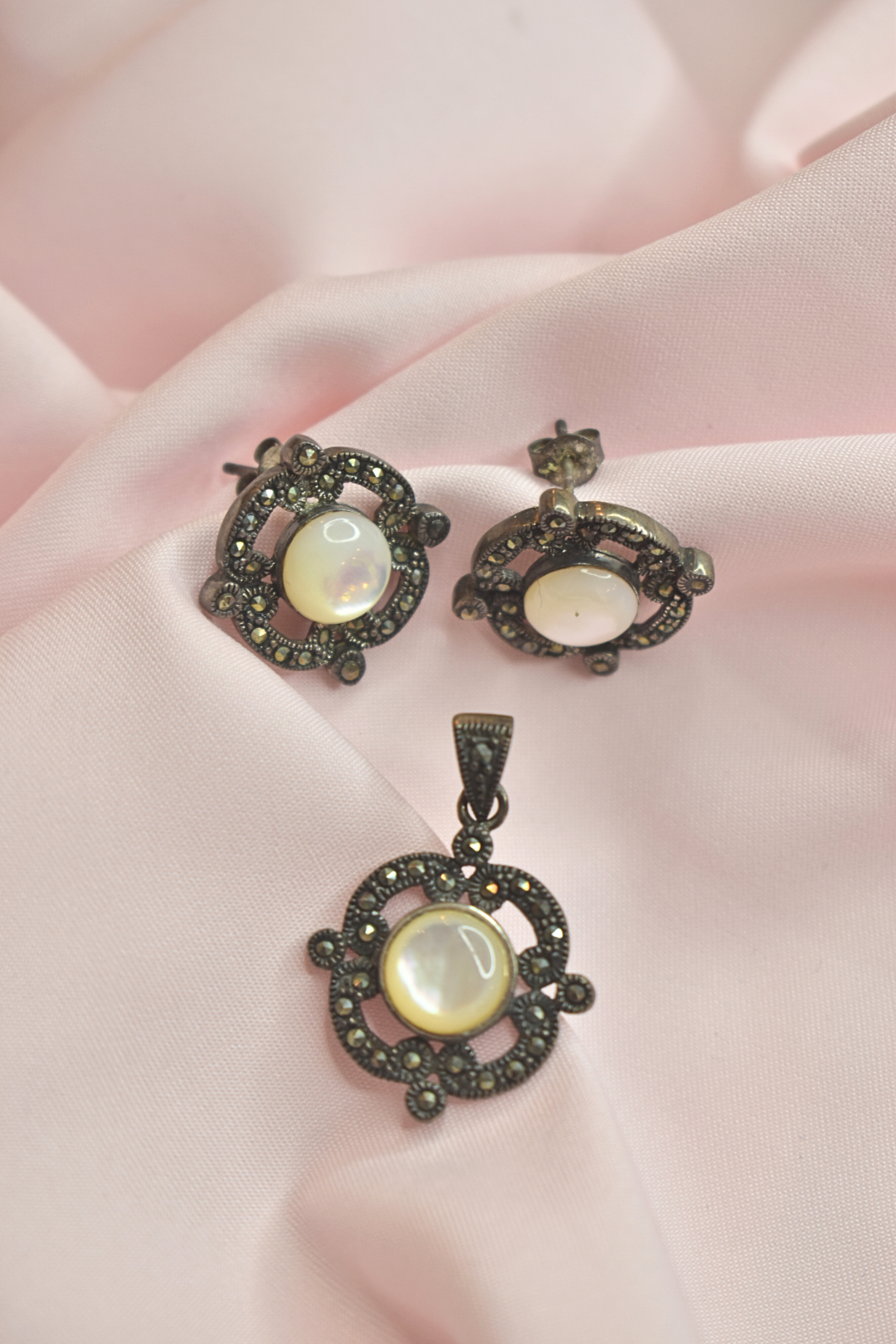 Vintage Pearl Earrings and Pendant Set