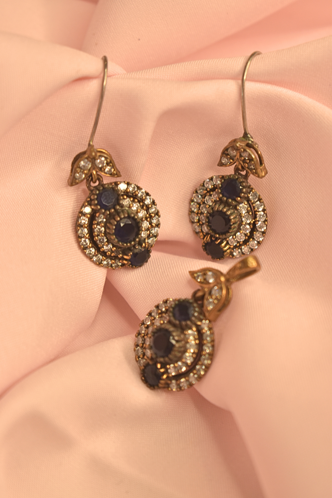 Vintage Glam Earrings and Pendant Set
