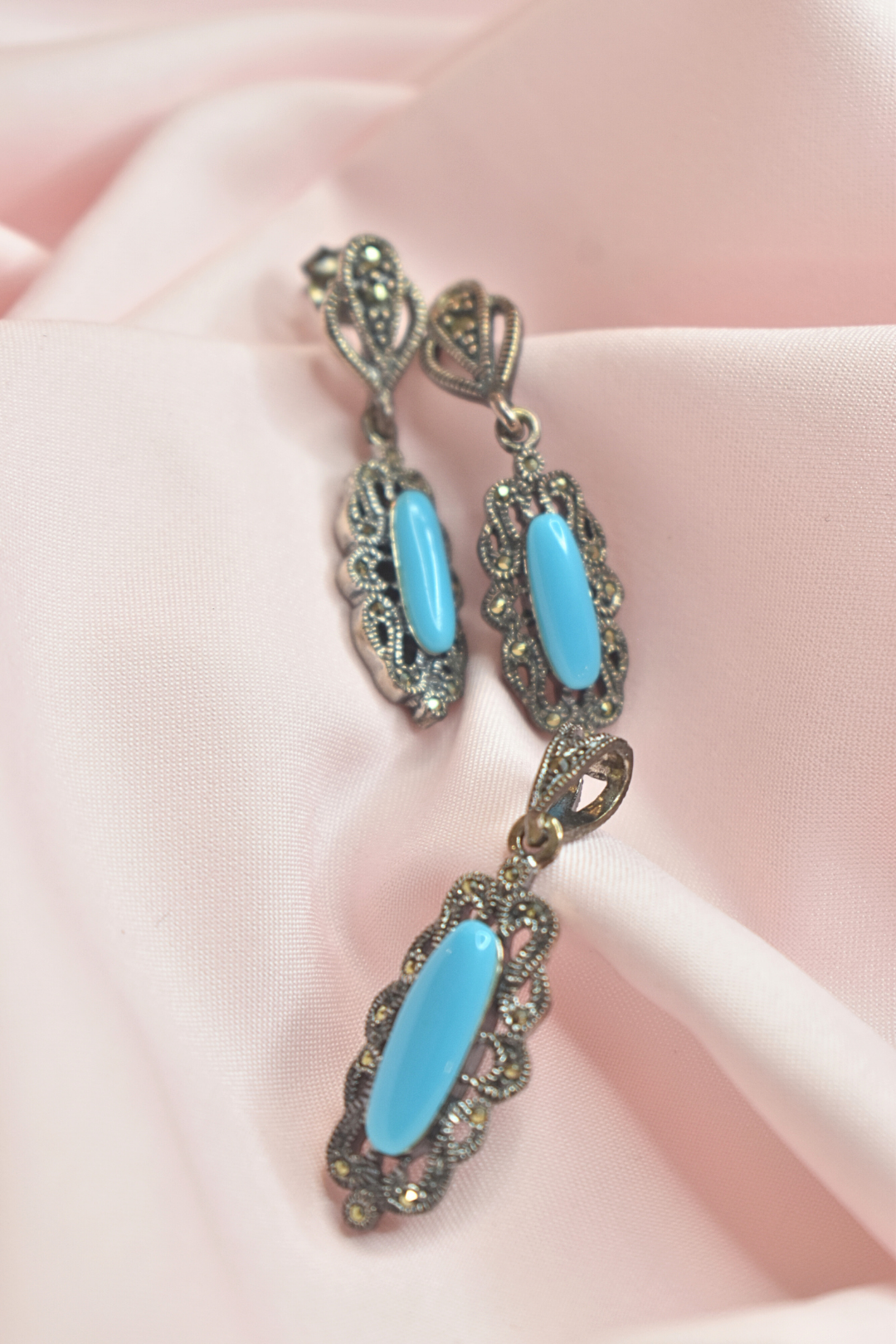 Turquoise Elegance Antique Silver pendent Earrings