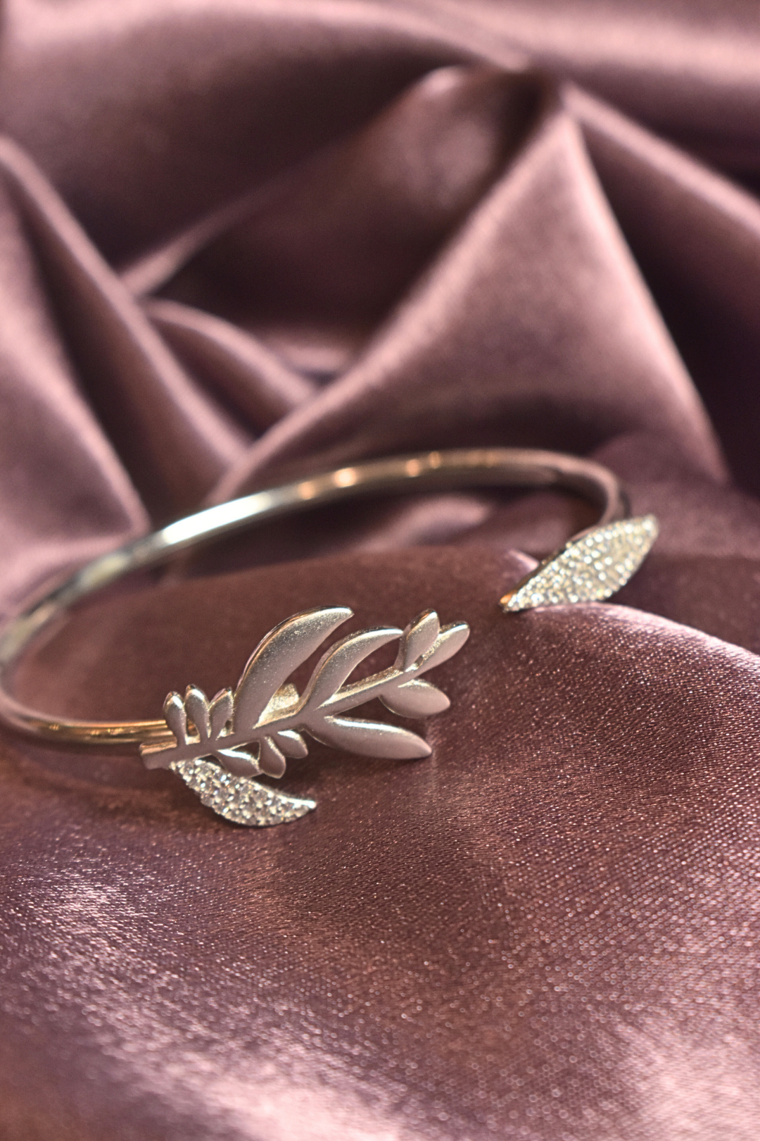 Elegant Leaf Design Bracelet with Subtle Crystal Accents