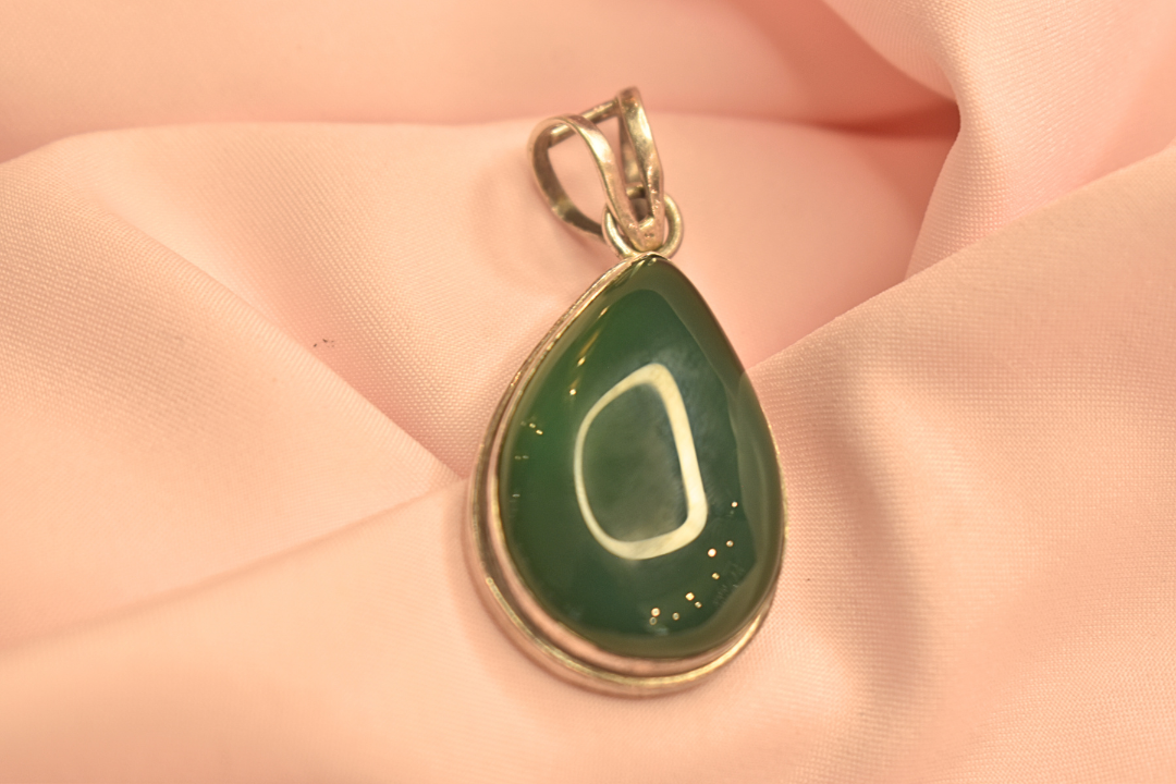 Teardrop Green Agate Pendant with Polished Silver Setting