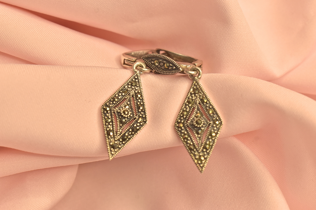Diamond-Shaped Marcasite Earrings with Vintage Charm