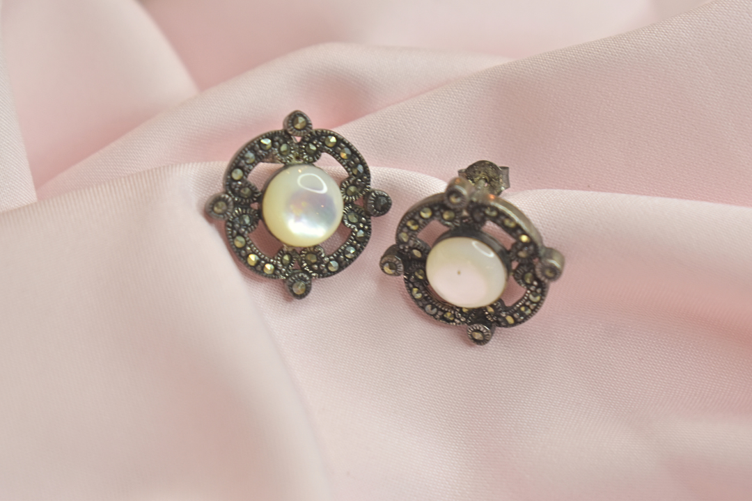 Vintage Pearl Earrings and Pendant Set