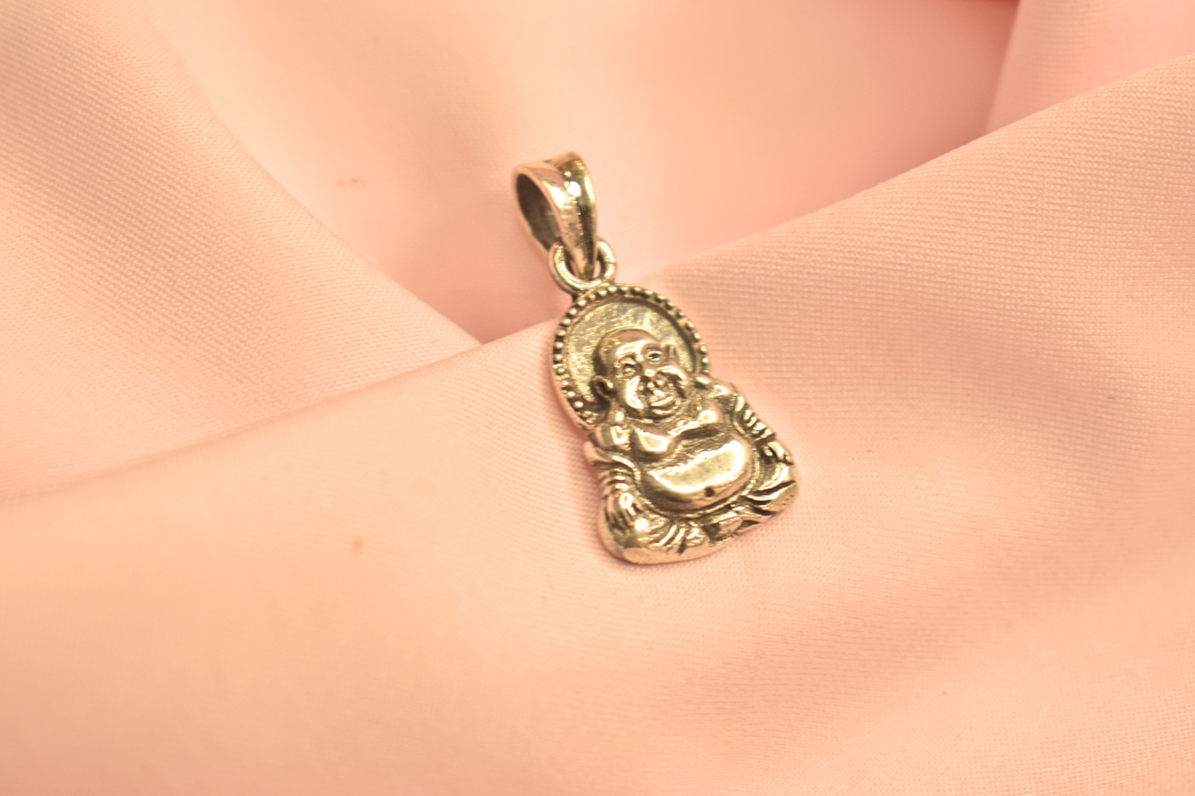 Silver Buddha Pendant – Symbol of Peace and Prosperity