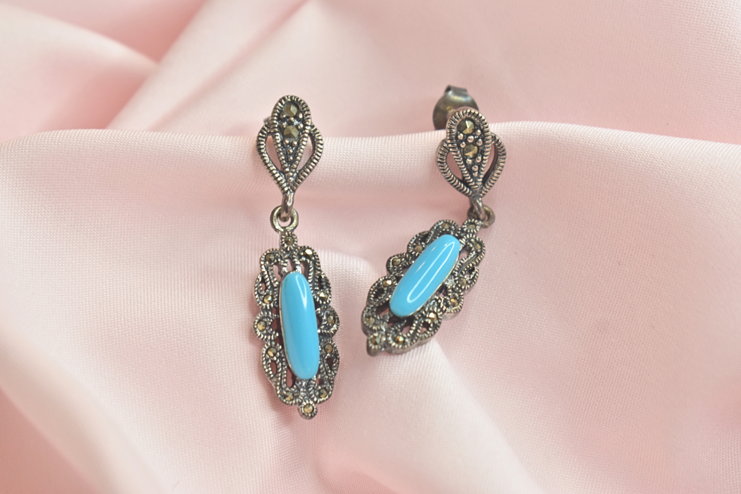 Turquoise Elegance Antique Silver pendent Earrings