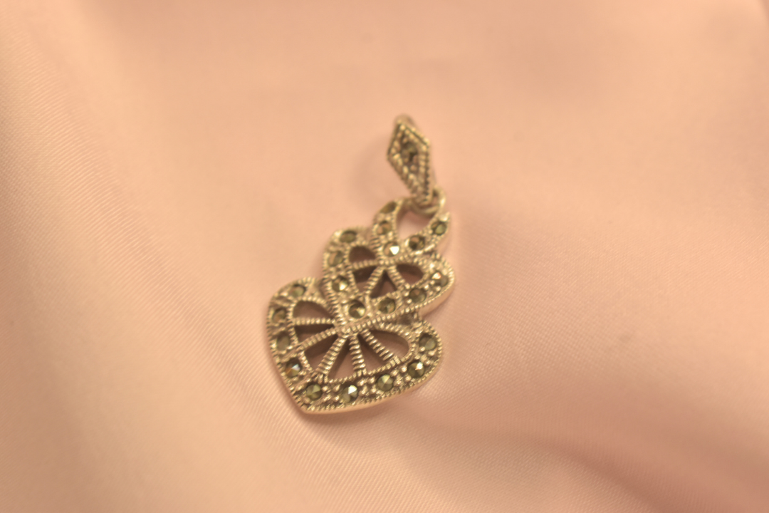 Intricate Filigree Earrings and Pendant Set