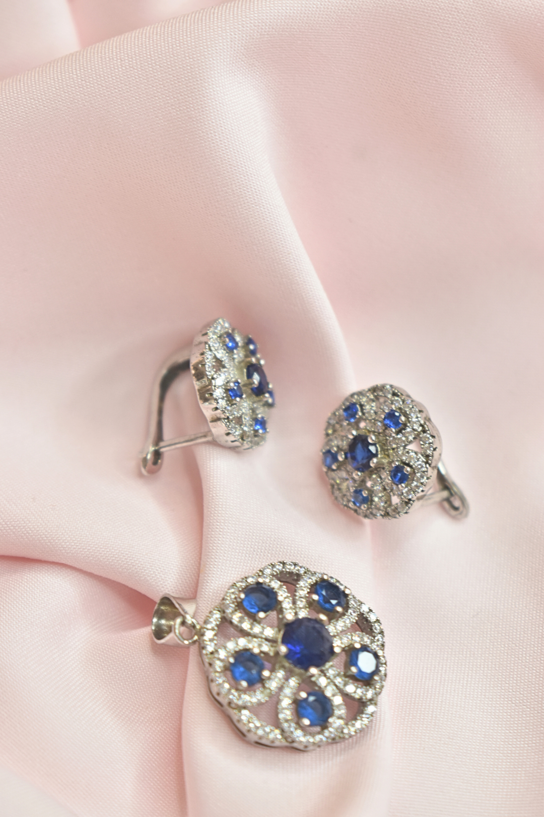 Blue Sapphire and Silver Floral Earrings and Pendant Set