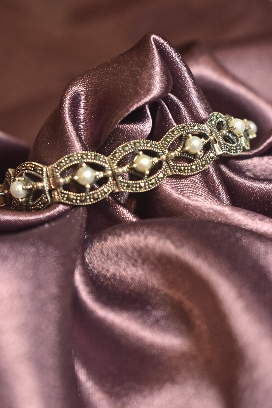 Elegant Silver Pearl Bracelet