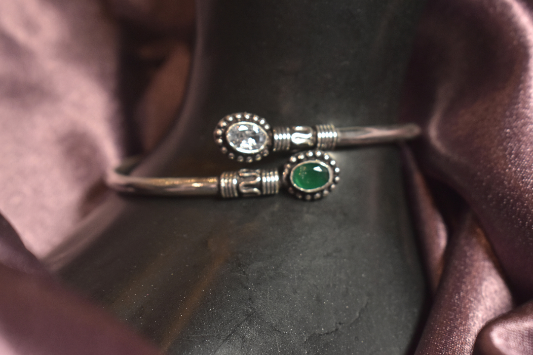Vintage Dual-Stone Bracelet with Green and Crystal Accents