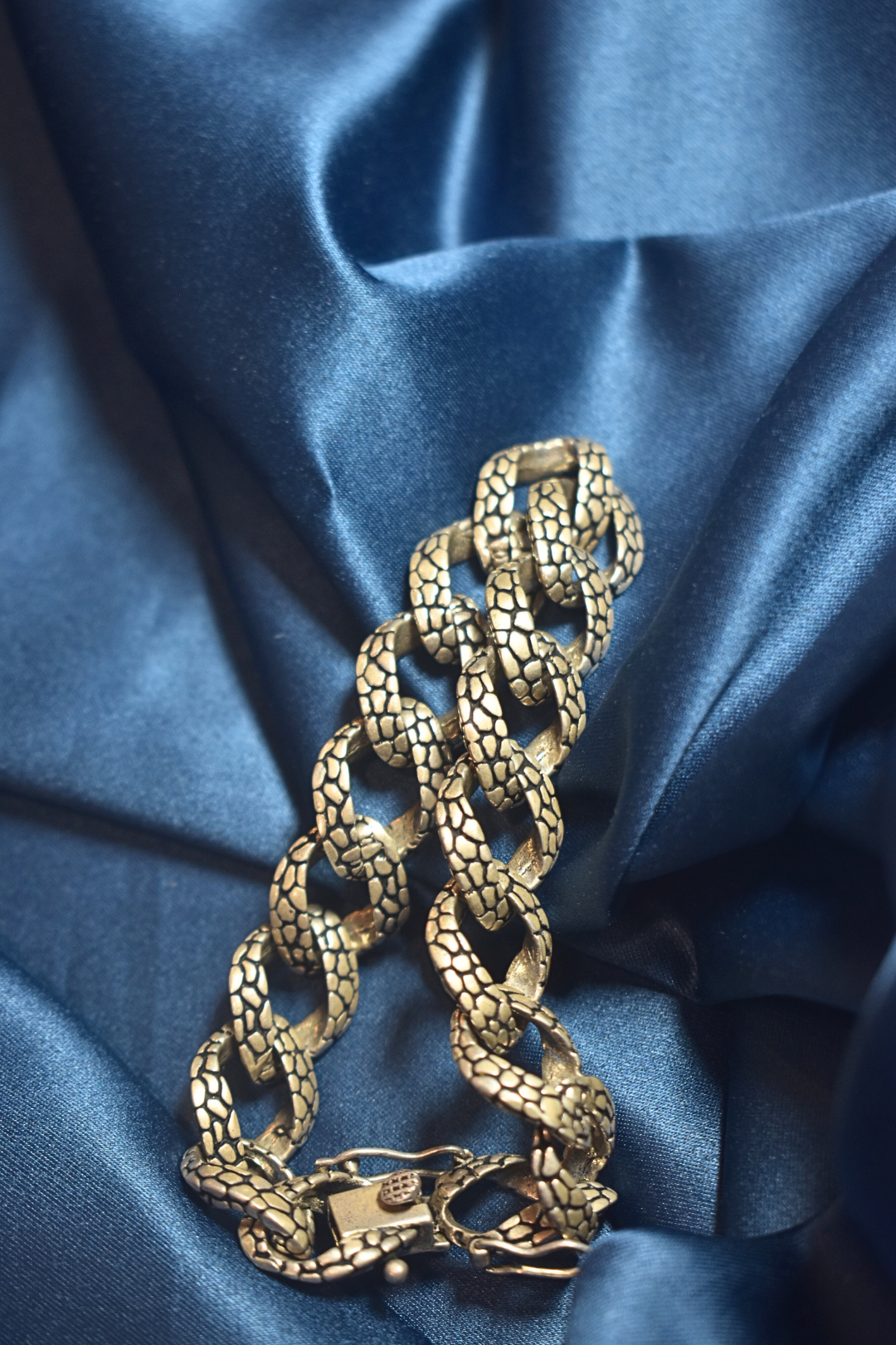 Bold Chain-Link Silver Bracelet