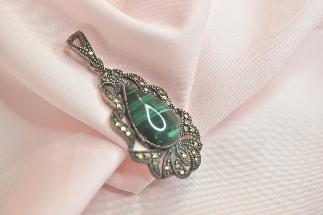Elegant Green Malachite Stone Earrings and Pendant Set with Intricate Filigree Design