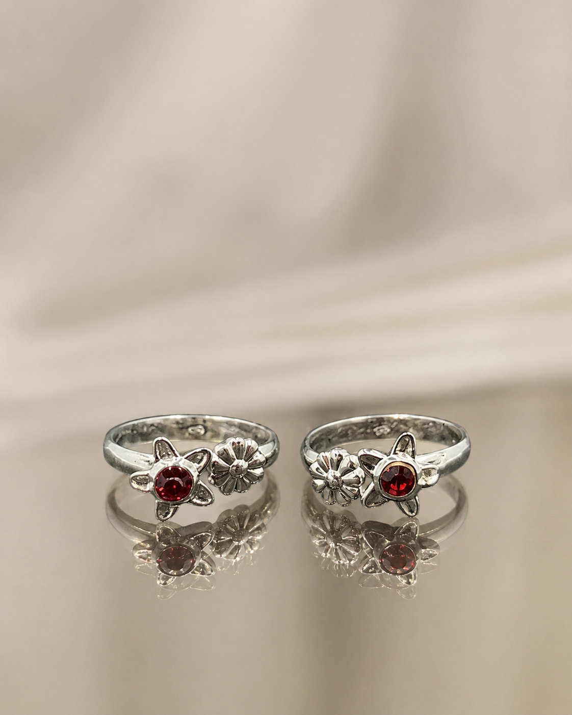 The Red Stone Flower Toe Ring