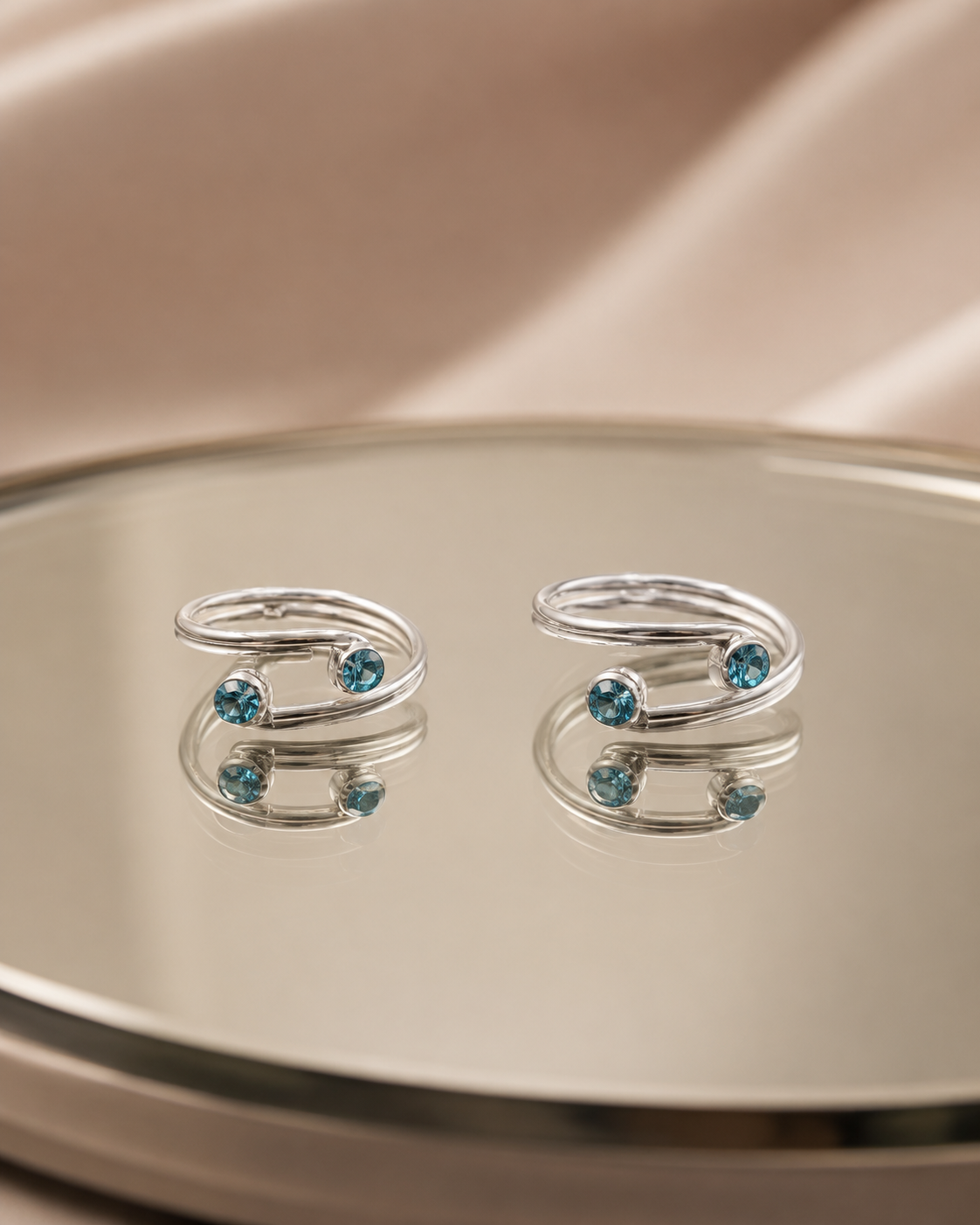 The Light Blue Stone Toe Ring