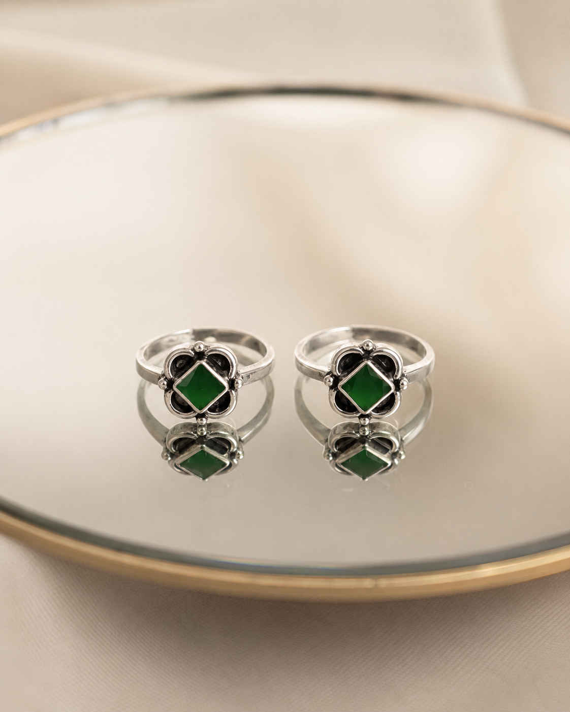 The Green CZ Filigree Toe Ring