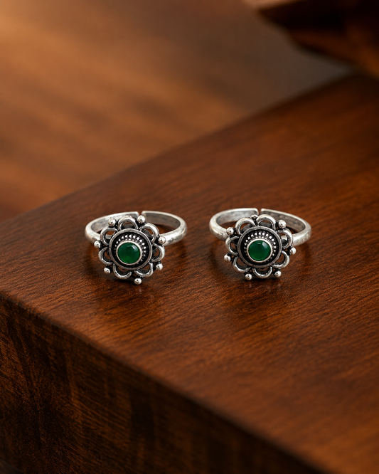 The Royal Green Stone CZ Toe Ring