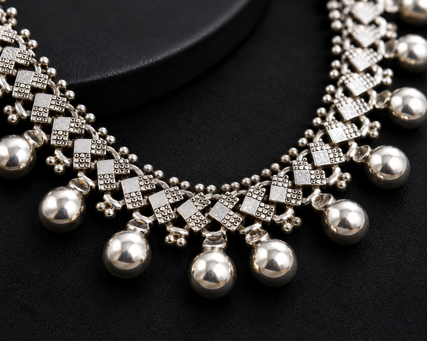 Statement Antique Silver Short Necklace