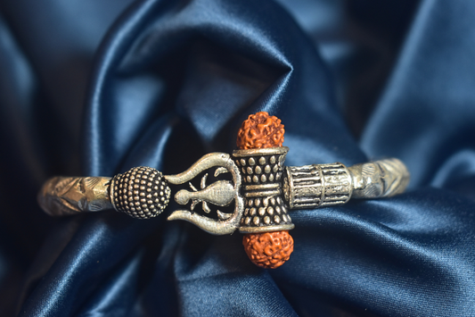 Spiritual Silver Kada with Rudraksha and Trishul Design