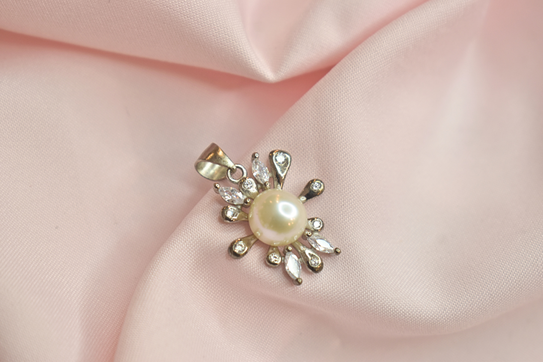 Elegant Pearl Blossom Set