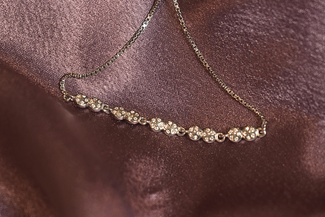 Floral Bracelet with Sparkling Crystals