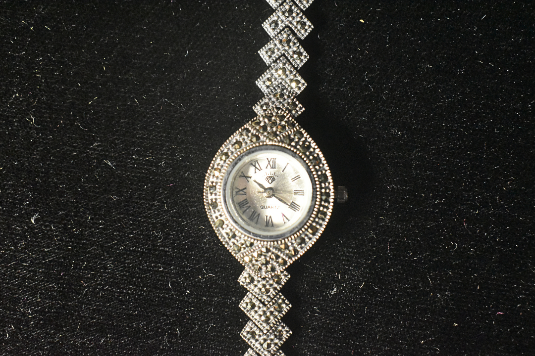 Elegant Crystal-Studded Silver Watch for Timeless Sophistication