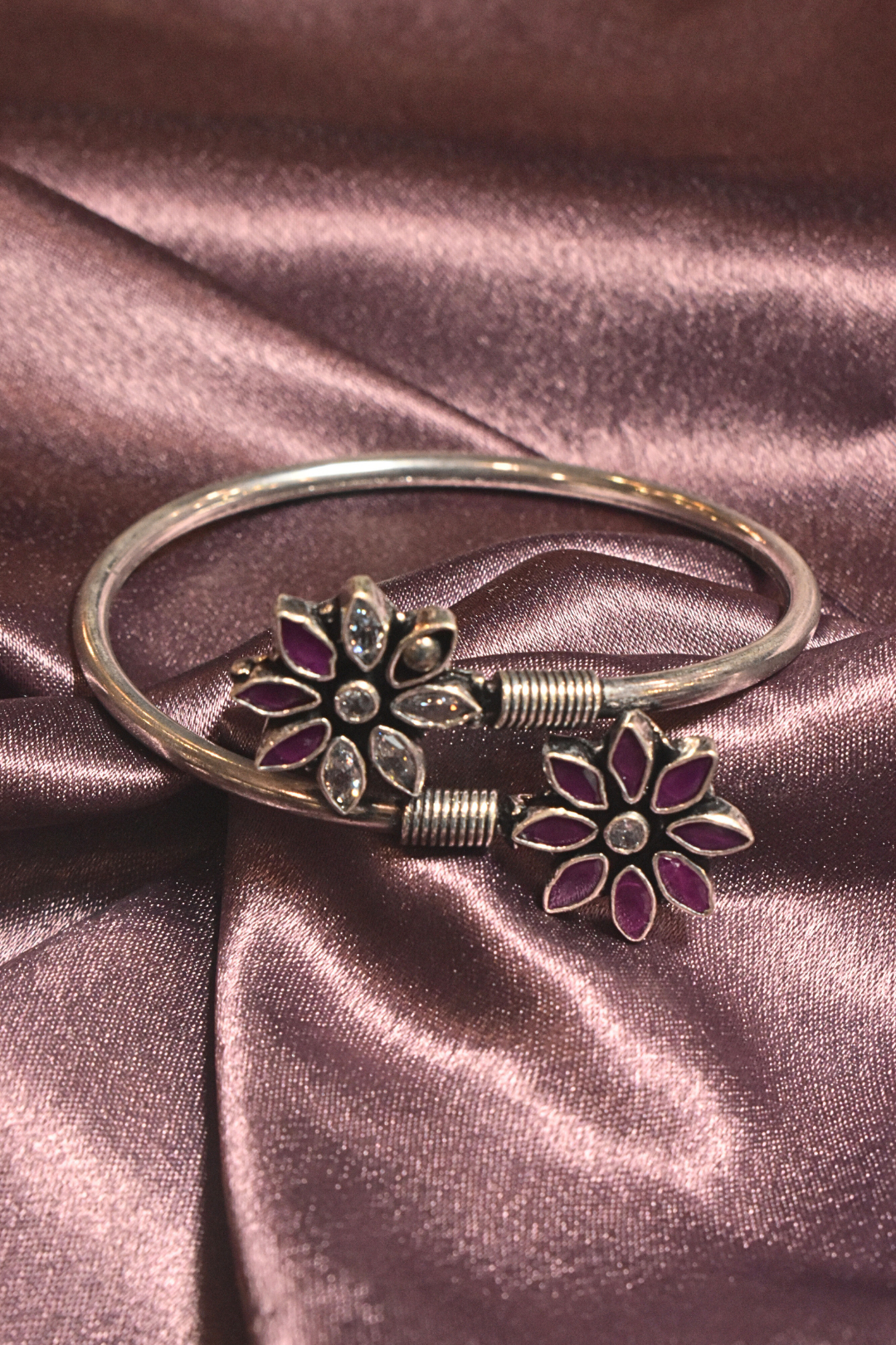 Vintage Floral Open Bangle with Intricate Gemstone Petals