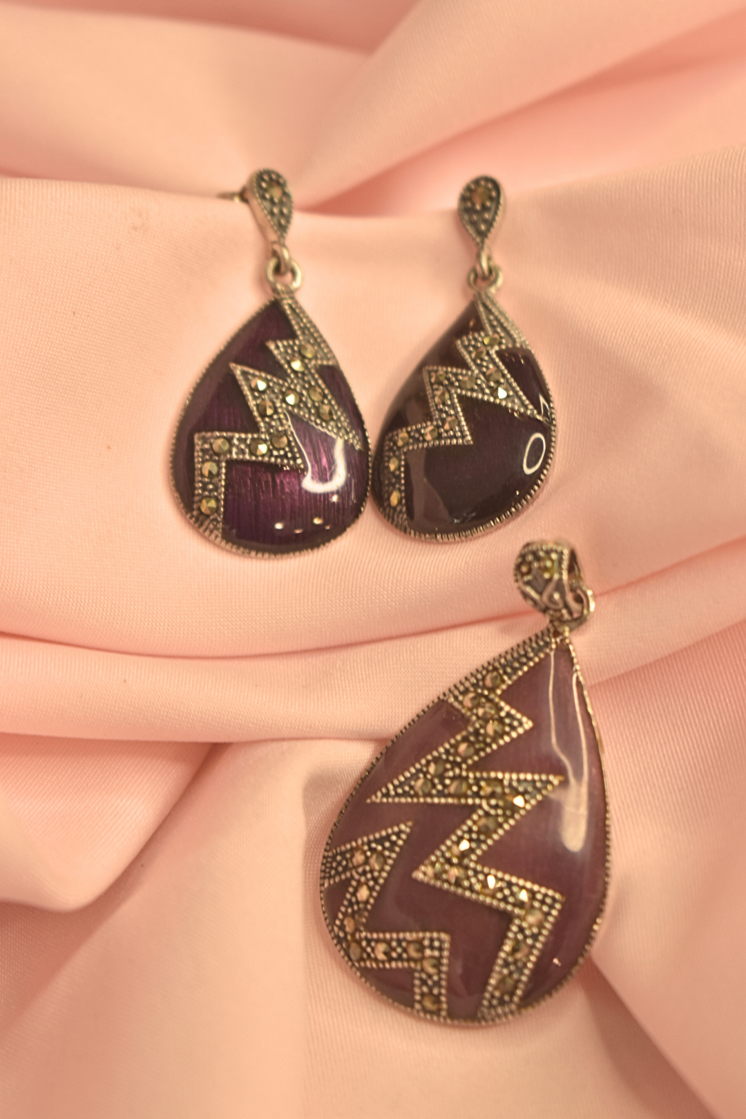 Vibrant Purple Geometric Earrings and Pendant Set