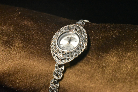 Elegant Silver Charm Intricately Designed Bracelet Watch for Sophisticated Style