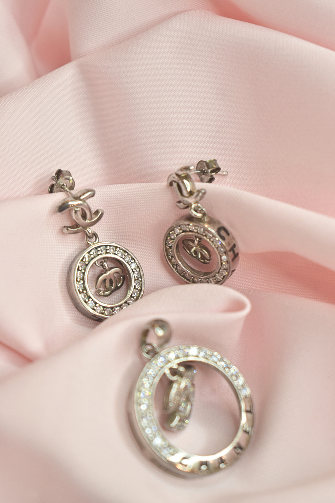 Elegance in Every Detail Chanel-Inspired Earrings and Pendant