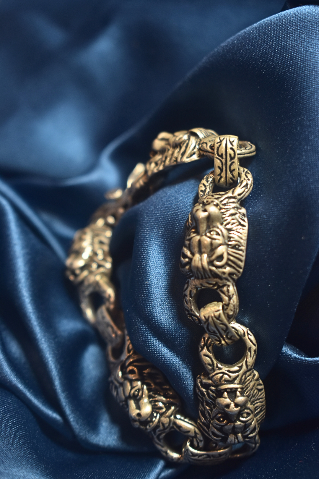 Lion Motif Silver Bracelet