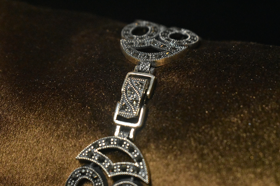 Opulent Elegance in Intricate Design