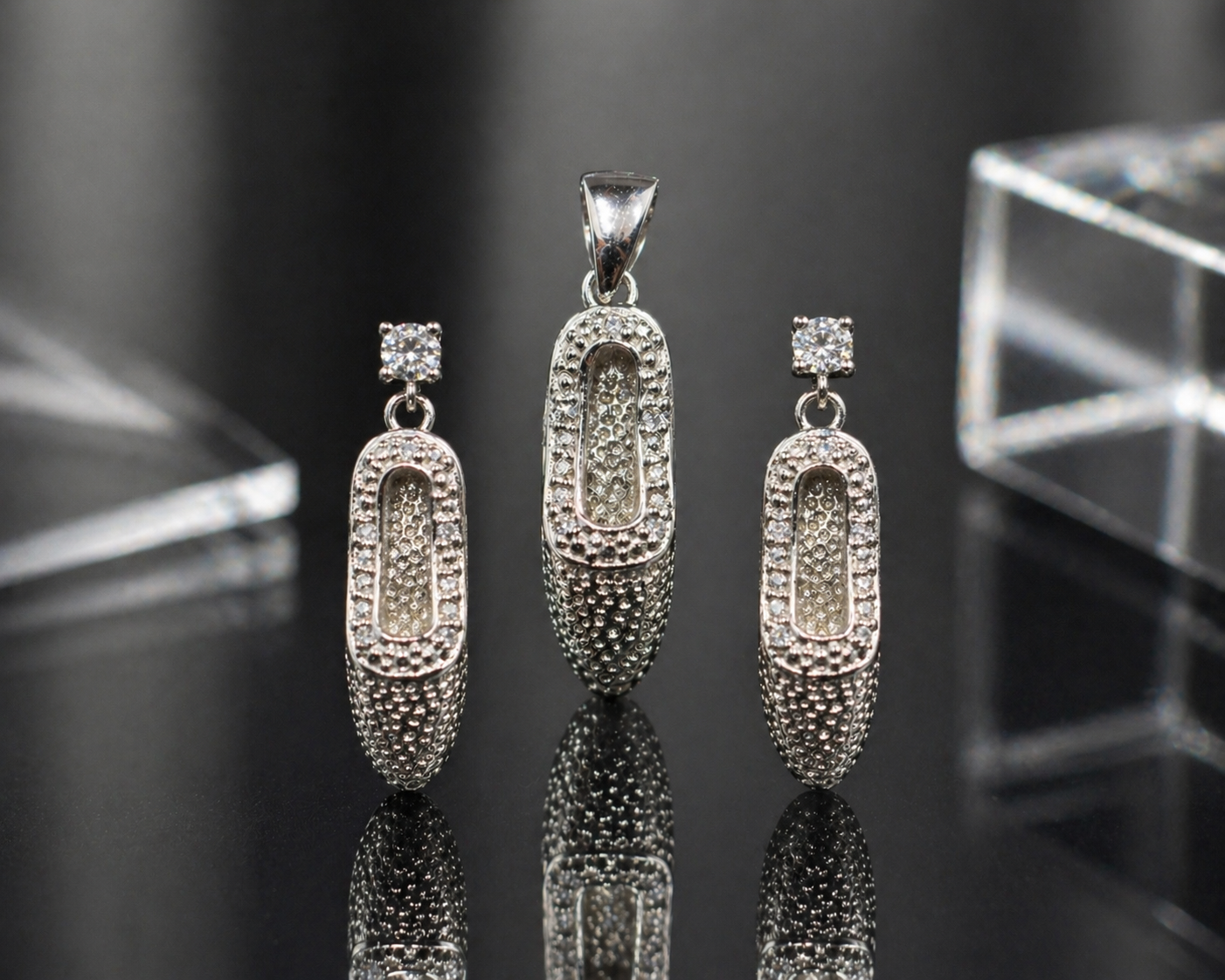 Artisan Filigree Shoe Set