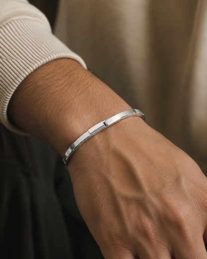 Essential Minimalist Kada