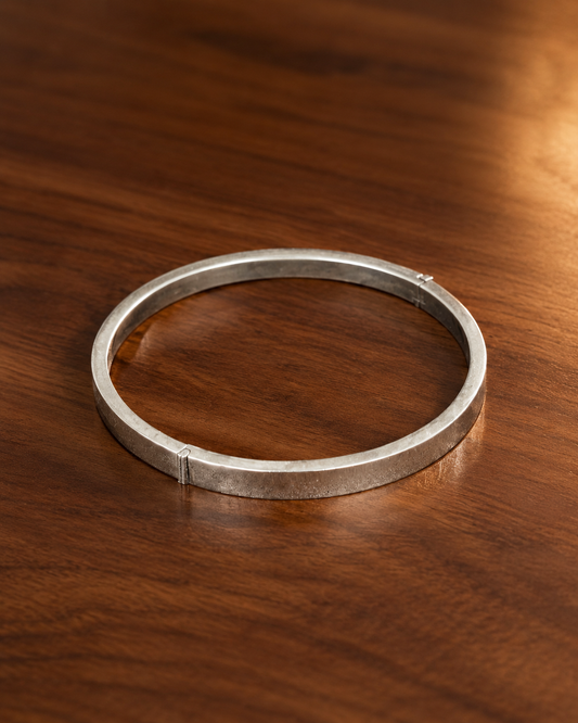 Refined Locking Plain Kada