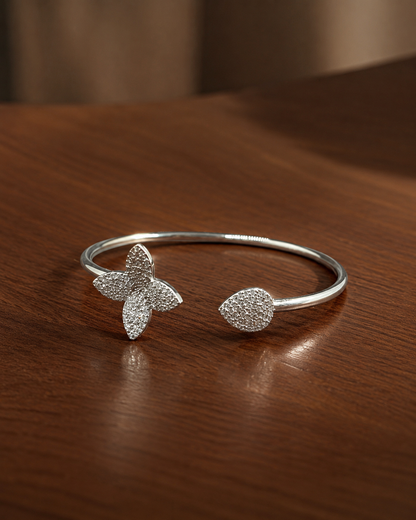 Leaf Star Silver Charm