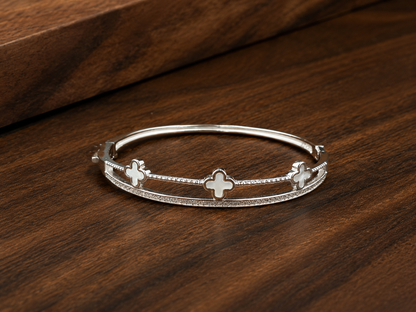 Cleef Pearl Silver Kada