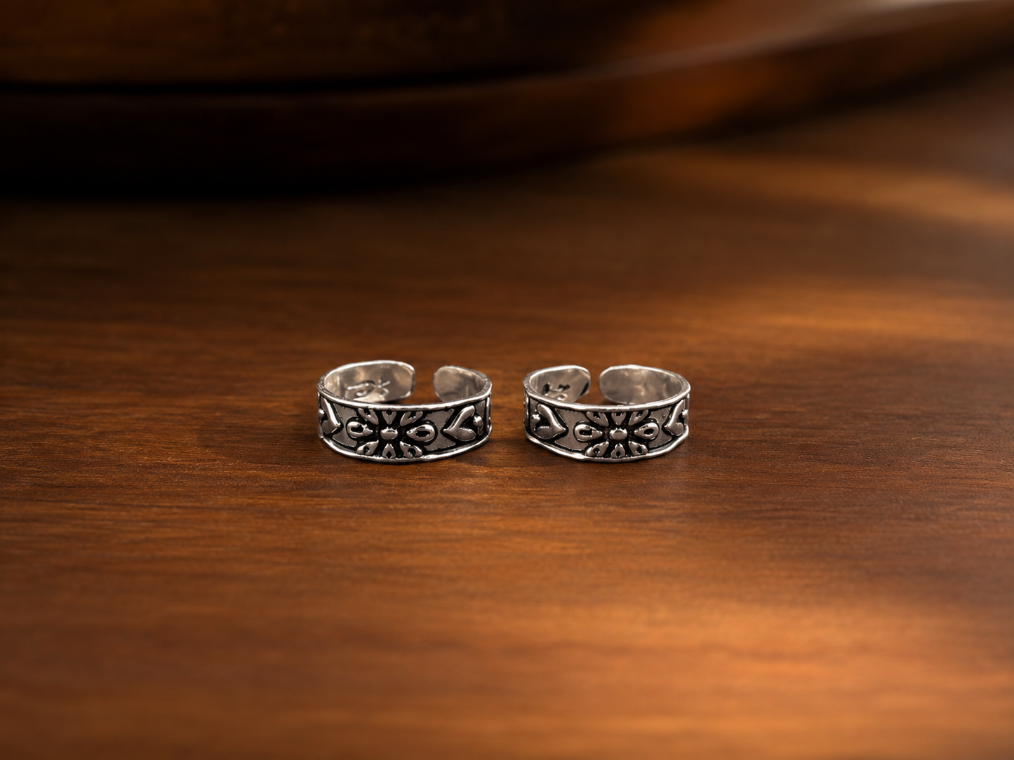 The Vintage Flower Toe Ring