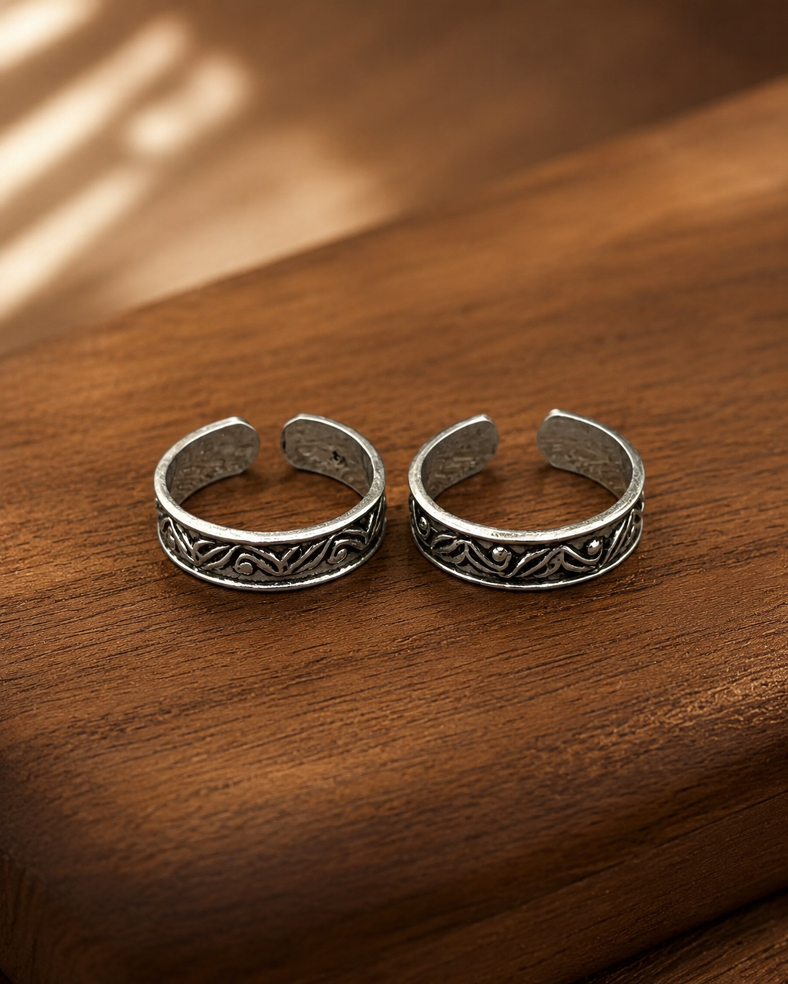 The Retro Arch Toe Ring