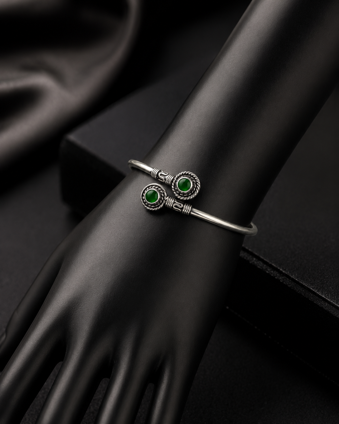 Green Cut Stone Kada