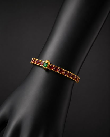 Red Stone Screw Kada