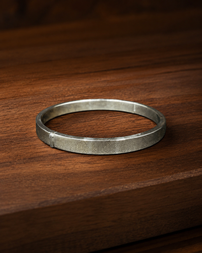 Sleek Plain Flat Kada