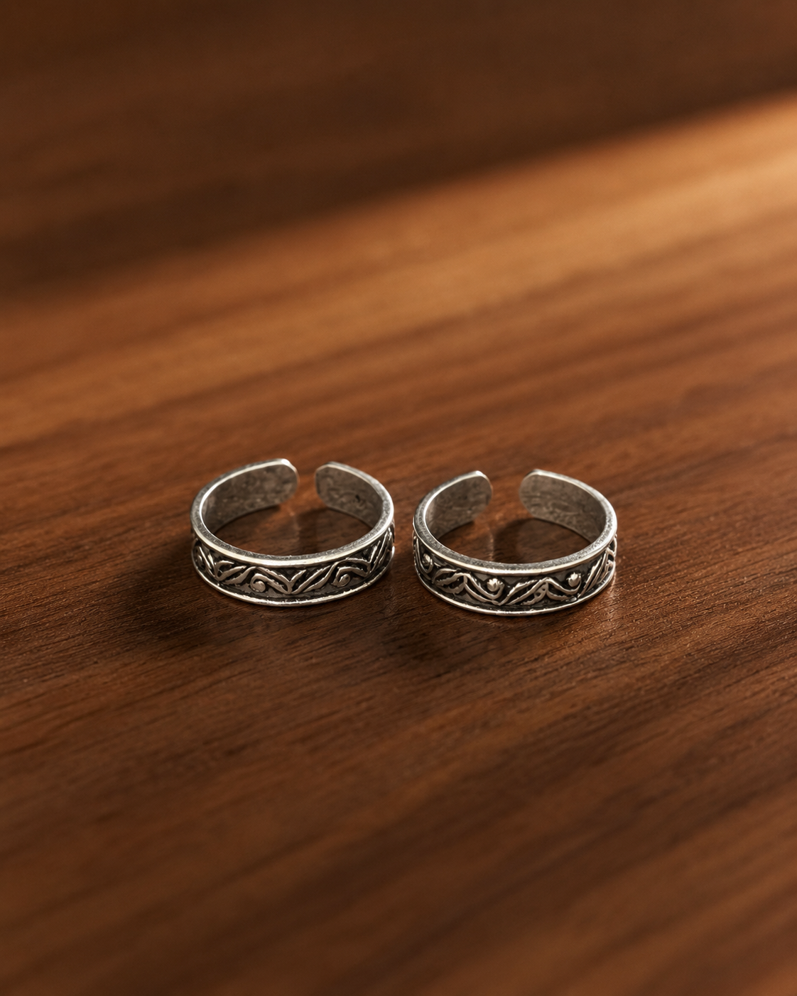 The Retro Leaf Toe Ring
