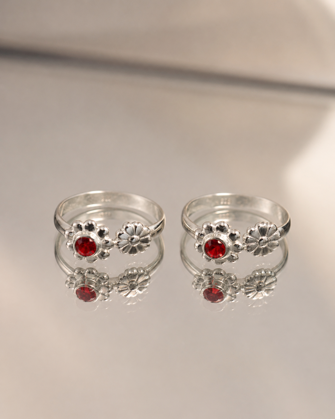 The Crimson Stone Flower Toe Ring