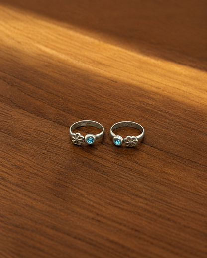 The Classic Blue Stone Toe Ring