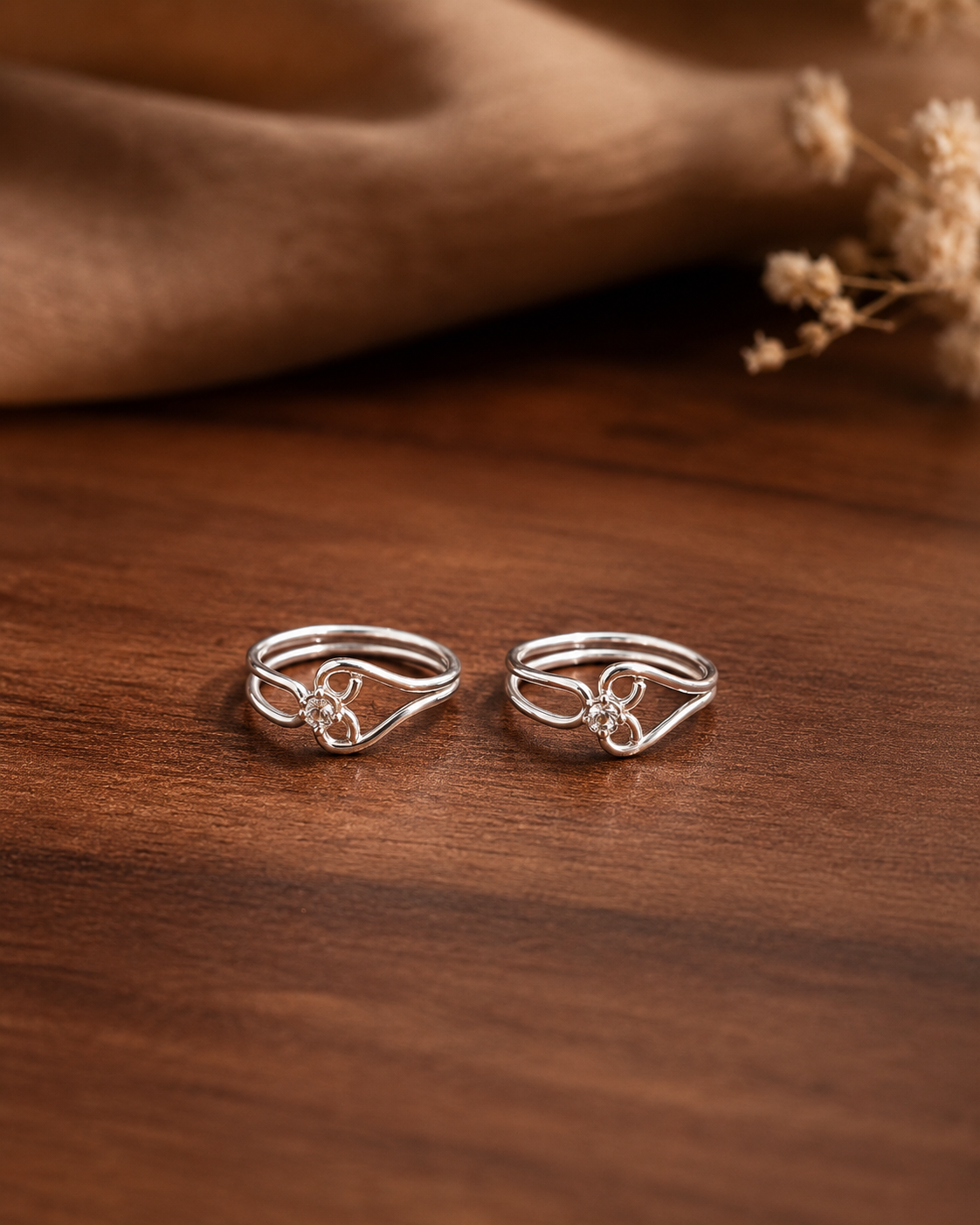 The Sparkling CZ Maple Toe Ring