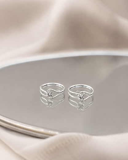 The Sparkling CZ Maple Toe Ring