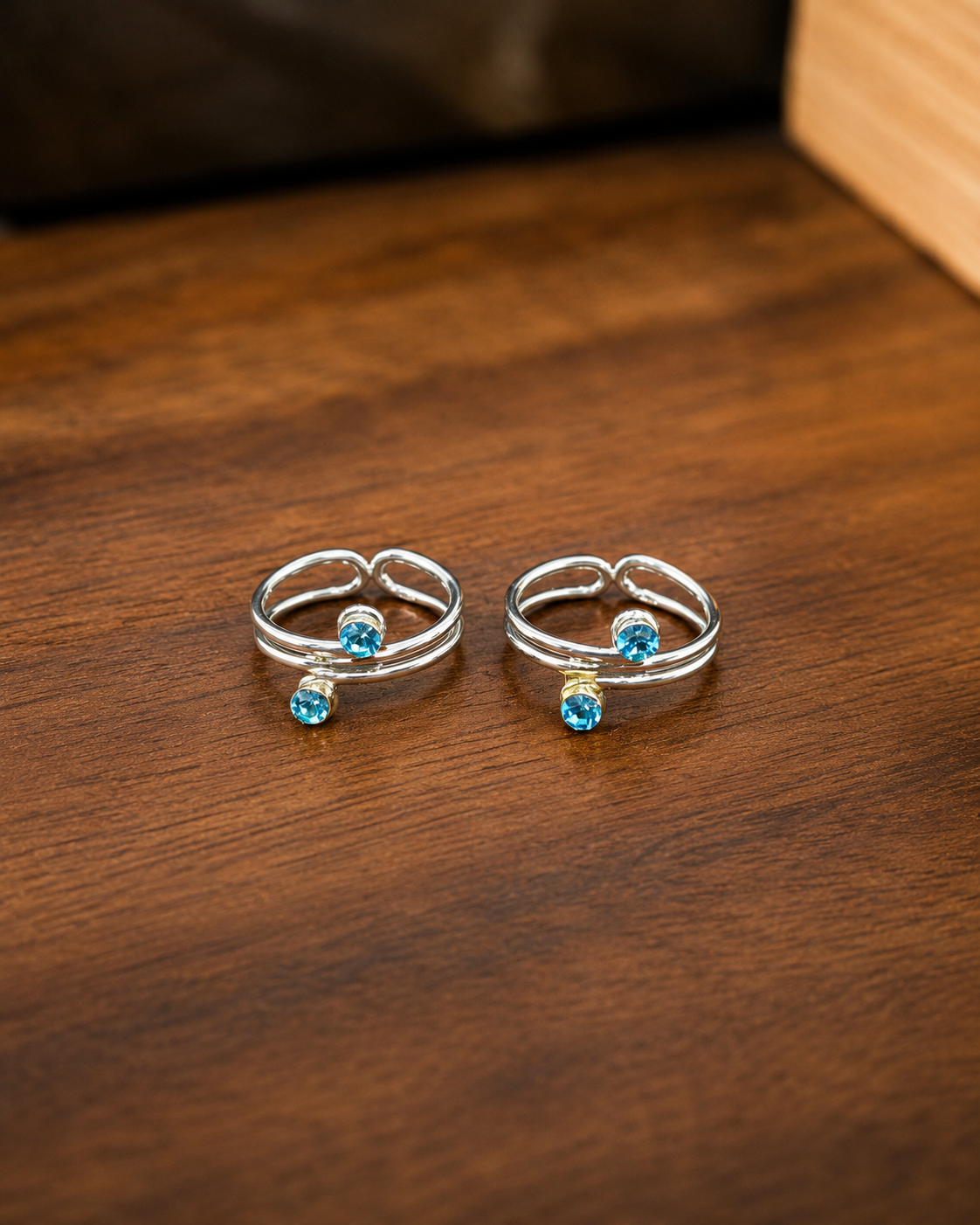 The Radiant Topaz Toe Ring