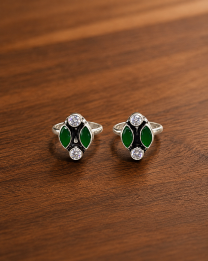 The Elegant Green & White CZ Toe Ring